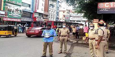 வண்ணாரப்பேட்டை: குற்றச் செயல் நிகழாமல் இருக்க ட்ரோன் மூலம் காவல்துறை கண்காணிப்பு