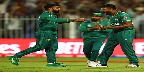 டி20 உலகக்கோப்பை: அரையிறுதி வாய்ப்பை உறுதி செய்யுமா பாகிஸ்தான்?