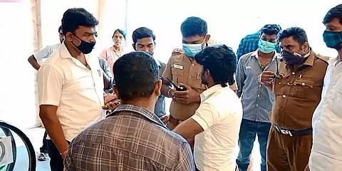 மதுரை: பிரபல ஜவுளிக்கடையின் 5வது மாடியிலிருந்து தவறிவிழுந்த 7 வயது சிறுவன்