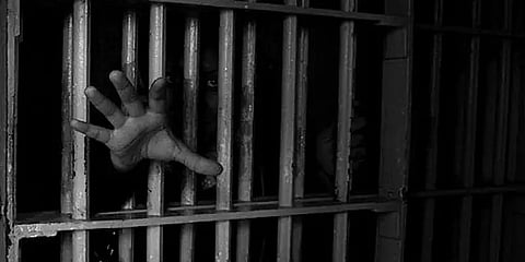 அச்சுறுத்தும் லாக் அப் மரணங்கள் - அப்பாவி மக்களின் அழுகையும்; அசராத அரசும்!