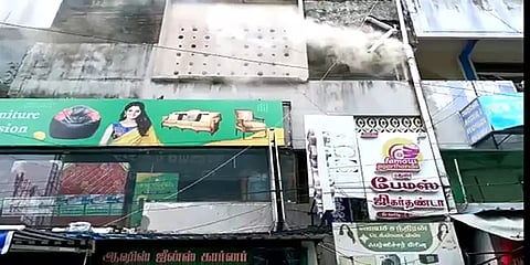 தி.நகர்: பிரபல ஃபர்னிச்சர் கடையில் திடீர் தீவிபத்து