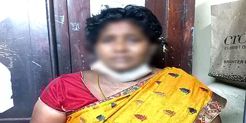 ஒரே நிறுவனத்தின் வெவ்வேறு நகைக்கடைகளில் திருட்டு: பெண்ணை பொறி வைத்து பிடித்த ஊழியர்கள்