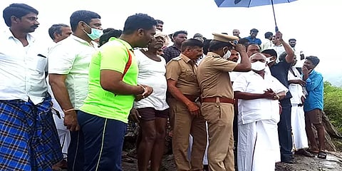 ஆற்றில் அடித்துச் செல்லப்பட்ட இளைஞரை தேடும் பணி தீவிரம்: அமைச்சர் மஸ்தான் ஆய்வு