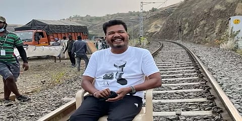 வைரலாகும் ஷங்கர் - ராம் சரண் படப்பிடிப்புத்தளப் புகைப்படங்கள்