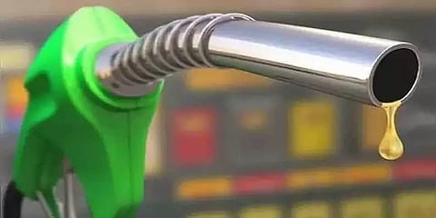 22 மாநிலங்கள் பெட்ரோல் டீசலுக்கான வாட் வரியை குறைத்துள்ளன – 14 மாநிலங்கள் குறைக்கவில்லை