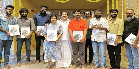 'ஜெய் பீம்’ படக்குழுவினரை நேரில் அழைத்து பாராட்டிய நடிகர் சிவக்குமார்