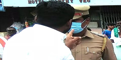 மாலைபோட அனுமதி மறுத்த இன்ஸ்பெக்டரை.. ஒருவிரல் காட்டி எச்சரித்துச் சென்ற அண்ணாமலை