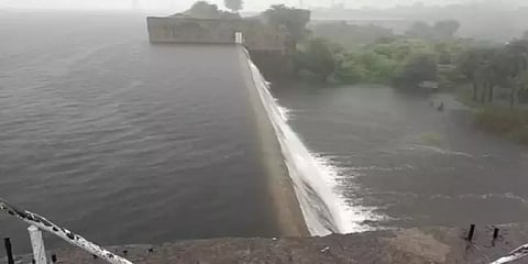 மதுராந்தகம் ஏரிக்கு நீர்வரத்து 2,000 கன அடியாக உயர்வு