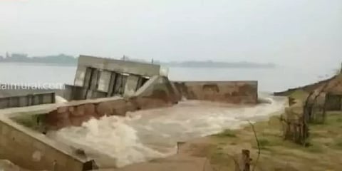 தளவானூர் தடுப்பணையில் உடைப்பு - ஆய்வு செய்த அமைச்சர்