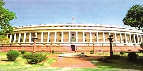 நாடாளுமன்ற குளிர்காலக் கூட்டத்தொடர்: மக்களவை மற்றும் மாநிலங்களவை தலைவர்கள் இன்று ஆலோசனை