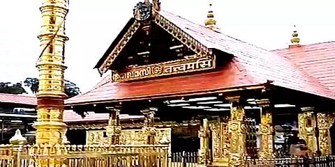 கேரளா: மண்டல மகரவிளக்கு பூஜைக்காக கட்டுப்பாடுகளுடன் சபரிமலை ஐயப்பன் கோயில் திறப்பு