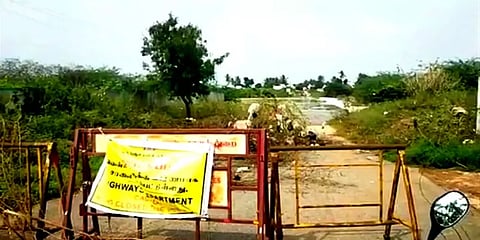 பெரியபாளையம் அருகே தரை பாலத்தை கடக்க முயன்ற நபர் வெள்ளத்தில் சிக்கி பலி