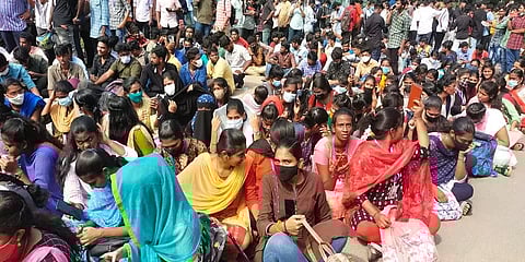 போராட்டத்தில் ஈடுபட்ட மாணவர்கள் மீது வழக்குப் பதிவு.. மதுரை காவல்துறை விடுத்த எச்சரிக்கை