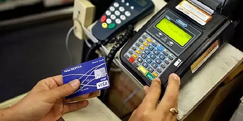 பணம் பண்ண ப்ளான் B - 10: கிரெடிட் கார்டு நிச்சயம் வேண்டும். ஆனால்... - எளிதான கைடன்ஸ்