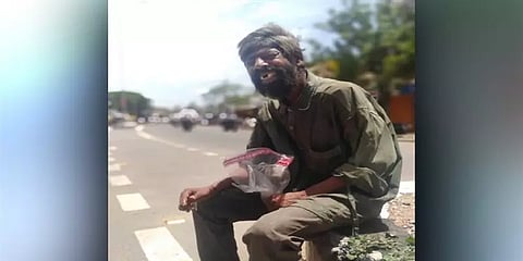 ’ஒரு ரூபாய் ஆசாமி’ : கர்நாடகாவில் ஆதரவற்ற மனிதரின் இறுதி ஊர்வலத்தில் பங்கேற்ற 3000 மக்கள்