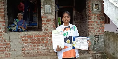 பாரிவேந்தர் எம்.பி உதவியால் வறுமையை வென்று சாதிக்கும் கபடி வீராங்கனை ப்ரியதர்ஷினி