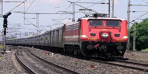 நாகர்கோவில் - திருவனந்தபுரம் ரயில் பாதையில் நிலச்சரிவு: ரயில் போக்குவரத்தில் மாற்றம்