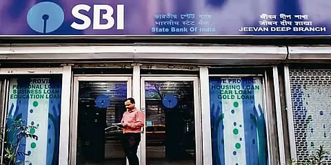 “முழு பேண்ட் போட்டுட்டு வாங்க” - ஷார்ட்ஸ் அணிந்தவருக்கு எஸ்.பி.ஐ வங்கியில் அனுமதி மறுப்பு