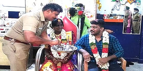 "எங்க வீட்டு பெண்ணுக்கு வளைகாப்பு" - சென்னையில் கர்ப்பிணி காவலரை மனம்குளிர செய்த சம்பவம்!