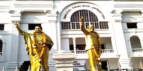 சென்னையில் நாளை அதிமுக மாவட்டச் செயலாளர்கள் கூட்டம்: முக்கிய முடிவுகள் எடுக்க வாய்ப்பு