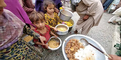 “எங்கள் குழந்தைகள் பட்டினியால் அழுகிறார்கள்” – தலிபான் ஆட்சியில் 100 நாள்கள்!