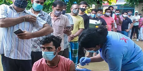 “இரண்டு டோஸ் போட்டாலும் கொரோனா தாக்கும், பரவும்” - புதிய ஆய்வுகள் விடுக்கும் எச்சரிக்கை