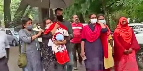 பறிக்கப்பட்ட குழந்தை... கேரளாவில் 11 மாத போராட்டத்துக்கு பின் மீட்ட அனுபமா - அஜித் தம்பதி!