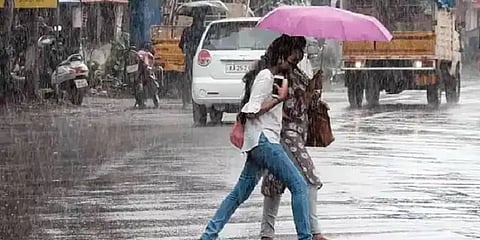 தமிழகத்தில் 5 மாவட்டங்களுக்கு கனமழை எச்சரிக்கை: வானிலை ஆய்வு மையம் எச்சரிக்கை