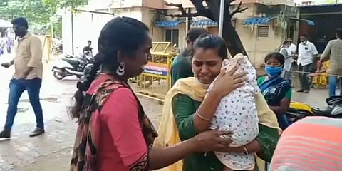 ராமநாதபுரம்: இரண்டரை மாதக்குழந்தை உயிரிழப்பு - மருத்துவமனை அலட்சியமே காரணம் எனப் புகார்