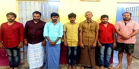 ராசிபுரம்: முந்திரி லாரி கடத்தல்; முன்னாள் அமைச்சரின் மகன் உட்பட 7 பேர் கைது