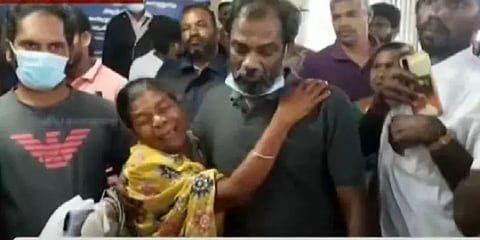 தமிழகம் திரும்பிய 18 மீனவர்கள் - படகுகளை விடுவிக்க கோரிக்கை