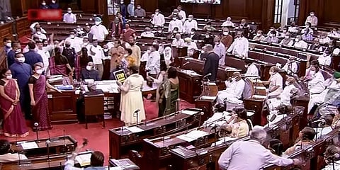 எதிர்க்கட்சியைச் சேர்ந்த 12 மாநிலங்களவை எம்பிக்கள் சஸ்பெண்ட் - முதல்வர் ஸ்டாலின் கண்டனம்!