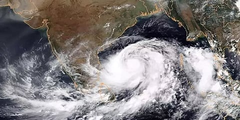 வங்கக் கடலில் உருவாகிறது புதிய புயல்