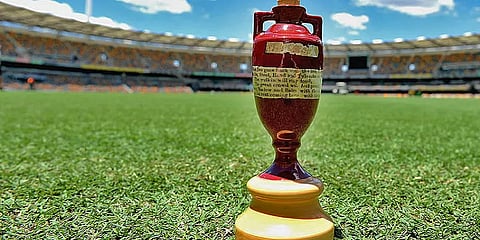 ஆஷஸ் டெஸ்ட் முதல் நாள் போட்டி: 147 ரன்களில் சுருண்டது இங்கிலாந்து