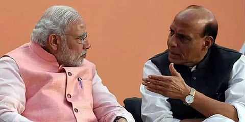 குன்னூர் ராணுவ ஹெலிகாப்டர் விபத்து: பிரதமருடன் அவசர ஆலோசனையில் அமைச்சர் ராஜ்நாத் சிங்