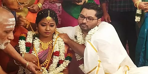 எளியோரின் வலிமைக் கதைகள் 8 - ''போட்டோகிராஃபருக்கு அப்போ இருந்த மவுசு; இப்போ இல்லைங்க!''