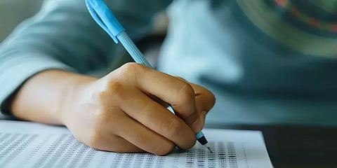 இனி நாடு முழுவதும் ஆன்லைன் தேர்வுகள் கிடையாது - யுஜிசி அறிவிப்பு