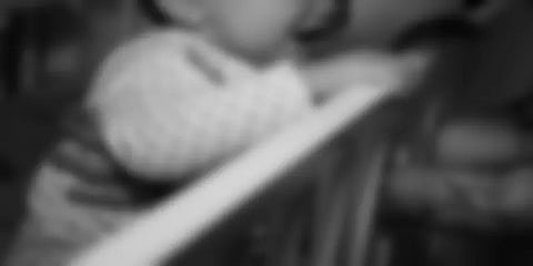 பெற்றோரின் அன்பு கிடைக்காத பொறாமையால் தங்கைக்கு சூடு வைத்த 5 வயது சிறுமி