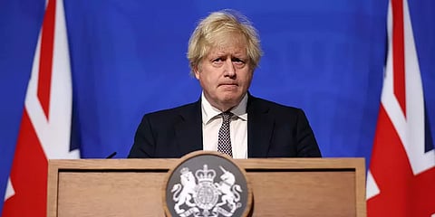 முதல்முறையாக ஒமைக்ரான் தொற்றுக்கு ஒருவர் பலி: பிரிட்டன் பிரதமர் அறிவிப்பு