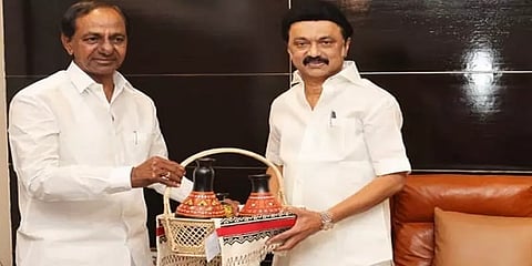 தமிழக முதல்வர் மு.க.ஸ்டாலினுடன் தெலங்கானா முதல்வர் சந்திரசேகர ராவ் சந்திப்பு