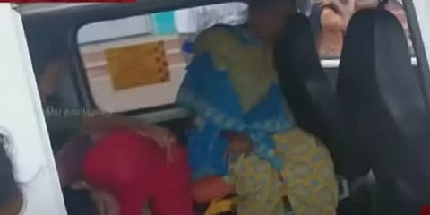 கொரட்டூர்: தனியார் விடுதியில் சாப்பிட்ட 100க்கும் மேற்பட்டோருக்கு உடல்நலக்குறைவு