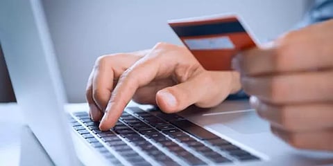 டெபிட், கிரெடிட் கார்டு விவரங்களை நினைவகப்படுத்த தடை - ரிசர்வ் வங்கி அதிரடி