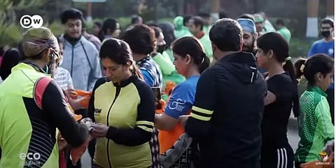 Eco India: ஓடிக்கொண்டே குப்பைகளையும் அகற்றும் புதுமை