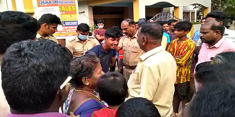 செங்கல்பட்டு: குழந்தையை கடத்த வந்ததாக வடமாநில இளைஞர்மீது தாக்குதல் - போலீசார் விசாரணை