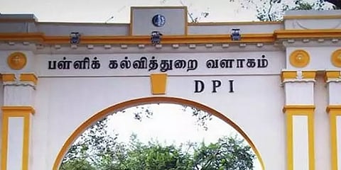 தமிழகத்திலுள்ள தரமற்ற பள்ளி கட்டடங்களை இடிக்க பள்ளி கல்வித்துறை உத்தரவு