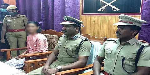 திருப்பத்தூர்: காவல் கண்காணிப்பாளரிடம் சரணடைந்த பெண் மாவோயிஸ்ட் சந்தியா