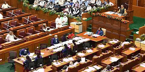 கர்நாடக சட்டப்பேரவையில் ஒப்புதல் பெற்றது மதமாற்ற தடை சட்டம்