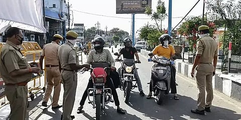 அதிகரிக்கும் ஒமைக்ரான் பாதிப்பு: உ.பி., ம.பி.யை தொடர்ந்து தமிழகத்திலும் கட்டுப்பாடுகள்?