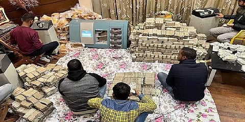 உ.பி: பெட்டி பெட்டியாக பணம்...தொழிலதிபர் வீட்டில் இதுவரை ரூ.150 கோடி பறிமுதல்