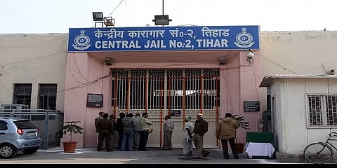 கடந்த 8 நாட்களில் 5 கைதிகள் உயிரிழப்பு - திகார் சிறை நிர்வாகம்